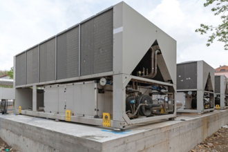 chillers-instala-es-comerciais-hvac.jpg